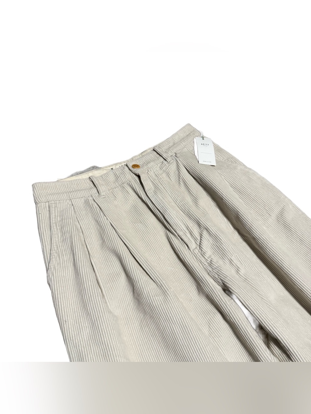 AE77 Premium Pleated Corduroy Pant American Eagle Cream High Waist Wide Leg NWT - Picture 6 of 7